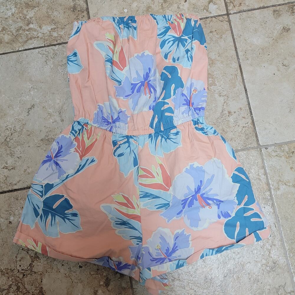 Kimchi Blue Shorts Romper with side pockets size M